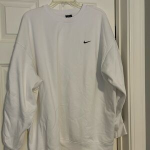 Women’s Nike Sweatshirt